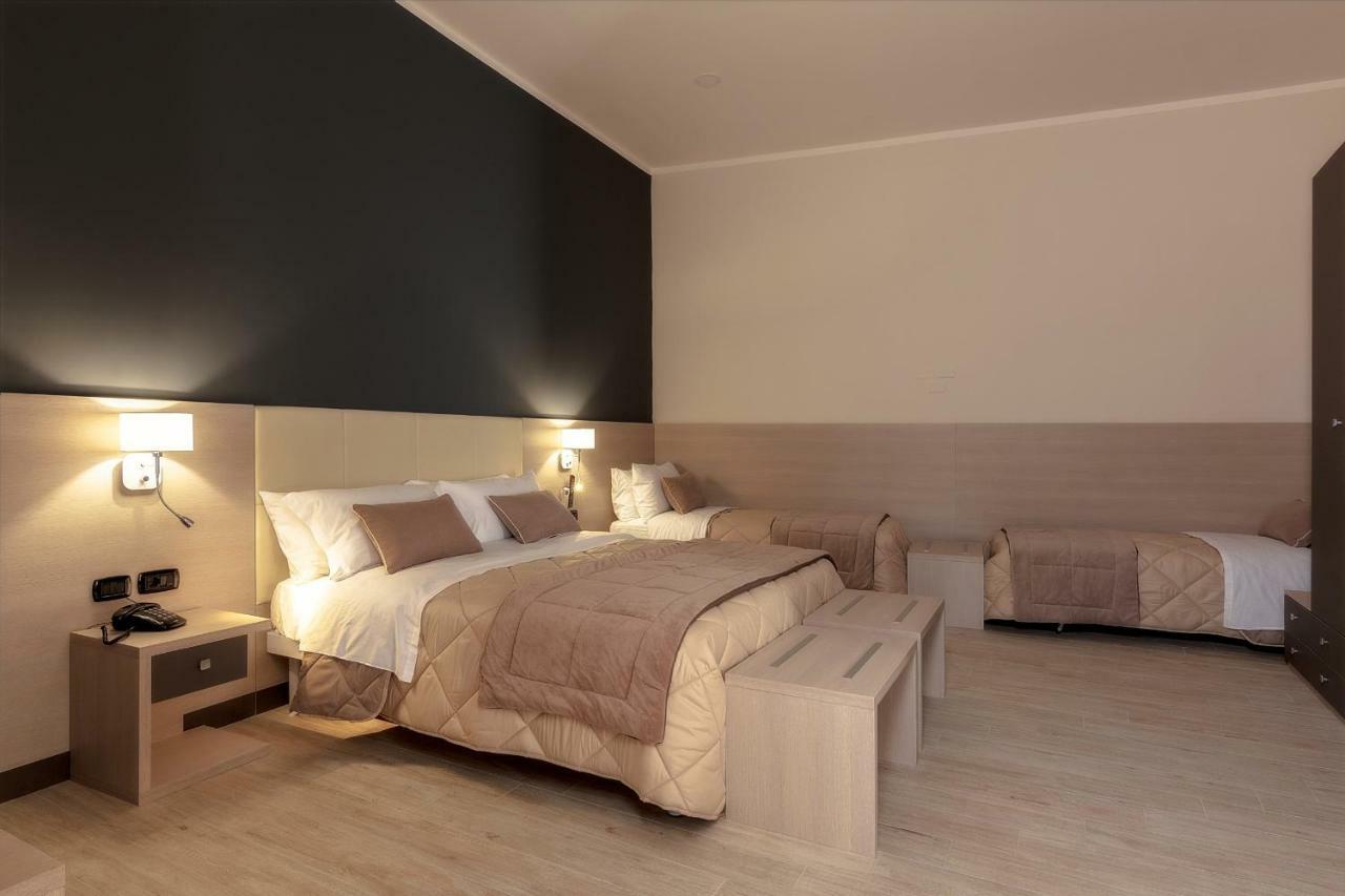 B&B Mariella'S House Santa Maria Capua Vetere Εξωτερικό φωτογραφία