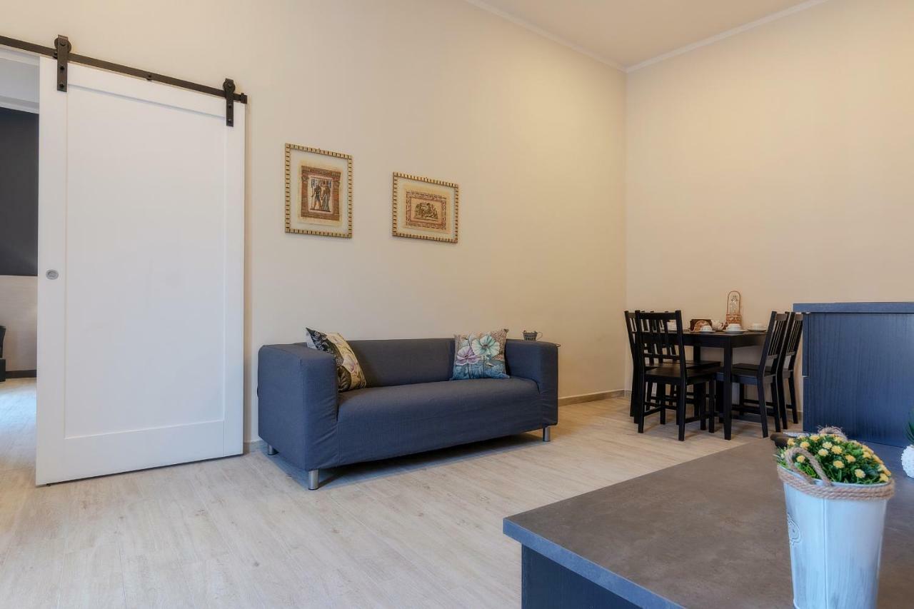 B&B Mariella'S House Santa Maria Capua Vetere Εξωτερικό φωτογραφία
